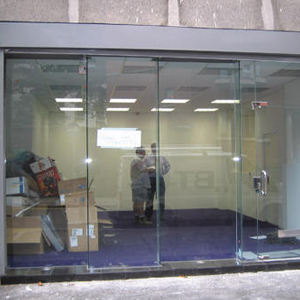 shop front door repair St. Petersburg