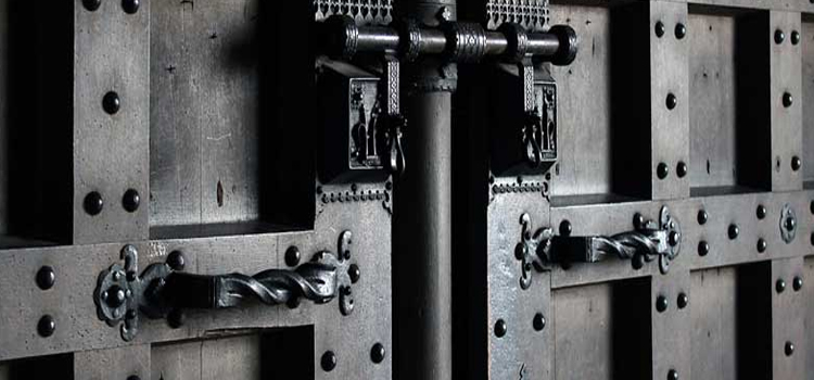 steel entry door repair in St. Petersburg